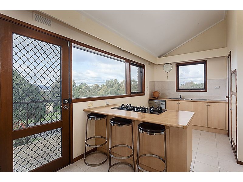 1 Garnett Road, Wheelers Hill VIC 3150