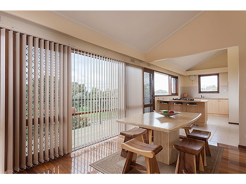 1 Garnett Road, Wheelers Hill VIC 3150