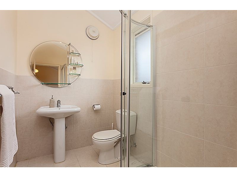 1 Garnett Road, Wheelers Hill VIC 3150