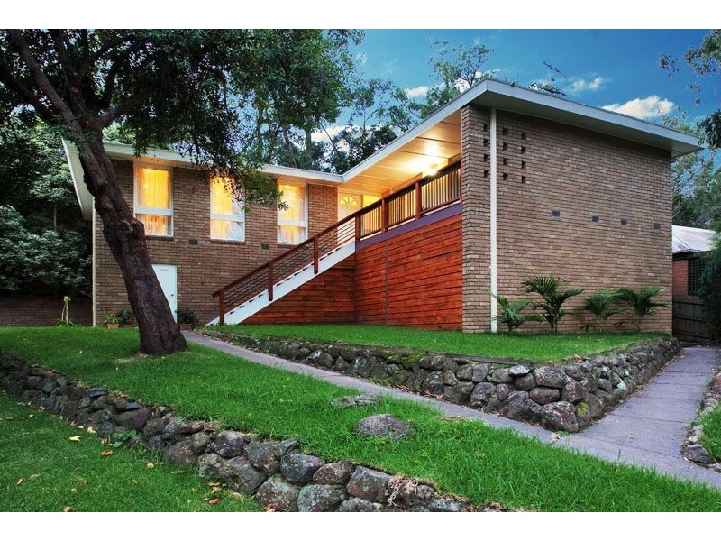 5 Walhalla Drive, Ringwood East VIC 3135