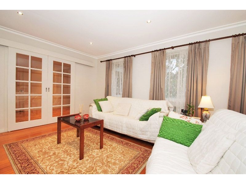 5 Walhalla Drive, Ringwood East VIC 3135