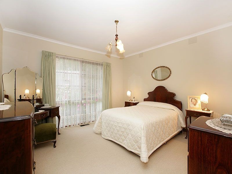 11 Manuela Terrace, Ringwood North VIC 3134