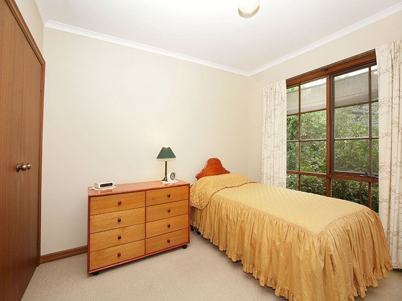 11 Manuela Terrace, Ringwood North VIC 3134