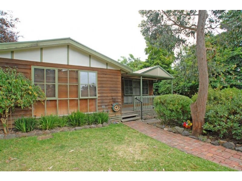 2/26 Glenburnie Road, Mitcham VIC 3132