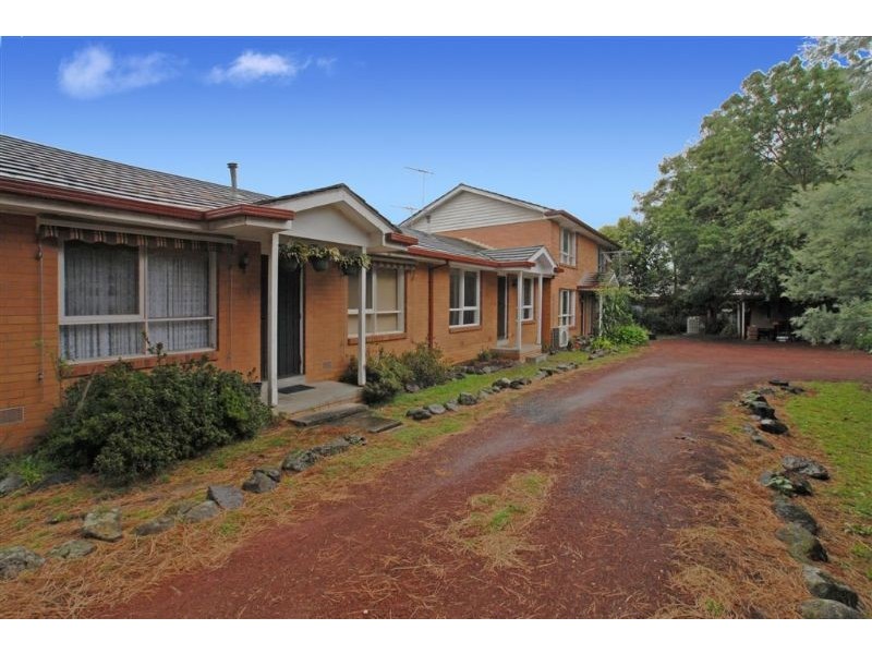 2/1 Acacia Court, Ringwood VIC 3134