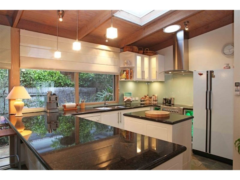 4 Hamilton Drive, Ringwood North VIC 3134