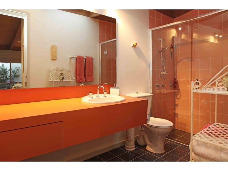 4 Hamilton Drive, Ringwood North VIC 3134