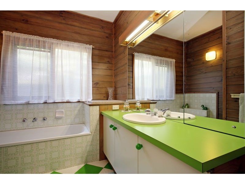 8 Kemps Street, Ringwood East VIC 3135