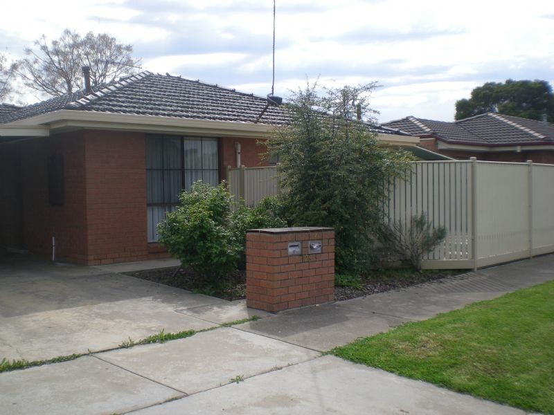 Unit 1/125 Sobraon Street, Shepparton VIC 3630