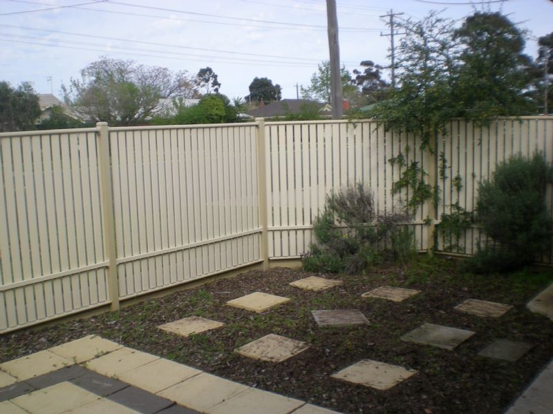 Unit 1/125 Sobraon Street, Shepparton VIC 3630