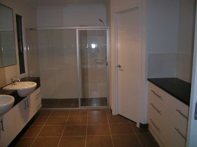 1/11 Curlew Place, Shepparton VIC 3630