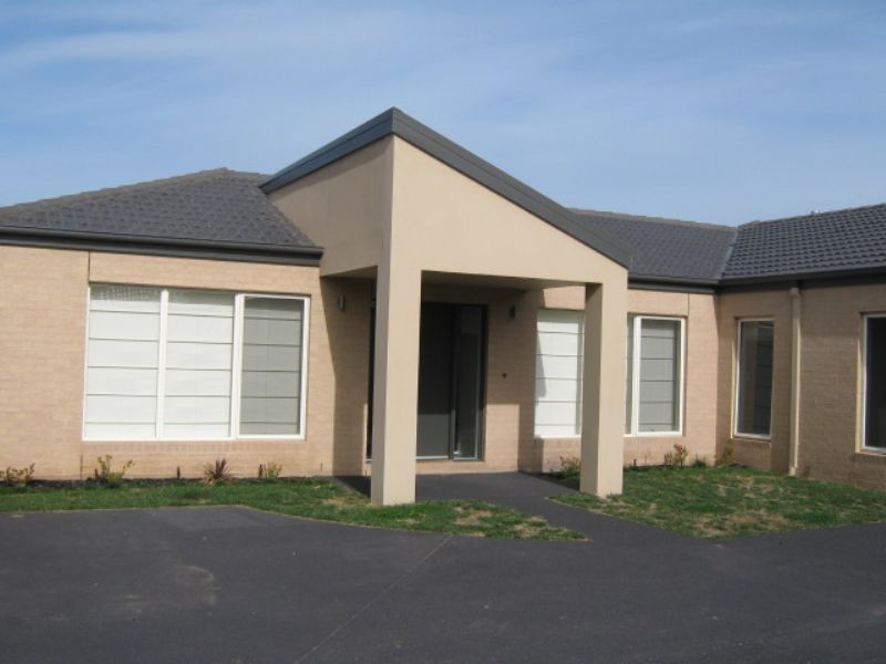 2/11 CURLEW PLACE, Shepparton VIC 3630