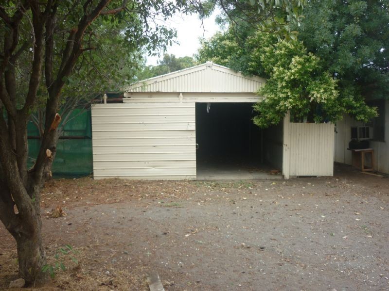 8 Somer Avenue, Shepparton VIC 3630