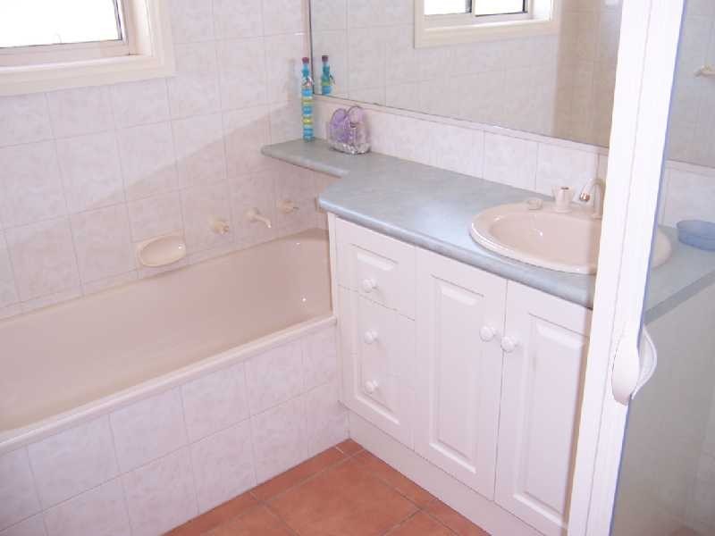 1/19 Dampier Avenue, Shepparton VIC 3630