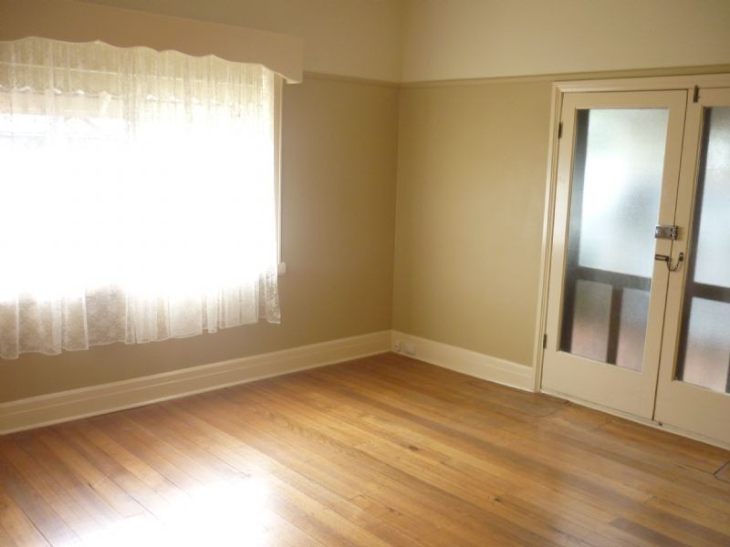 12 CLAUDE ST, Shepparton VIC 3630