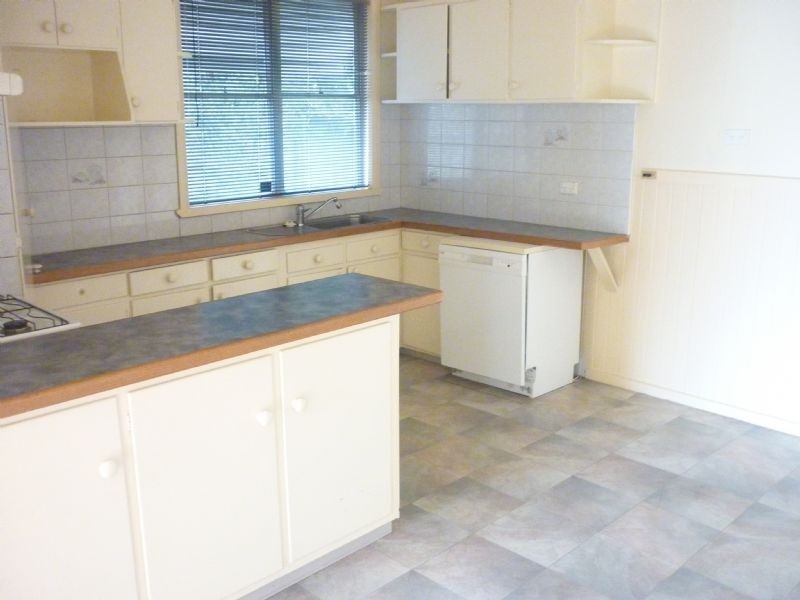 12 CLAUDE ST, Shepparton VIC 3630