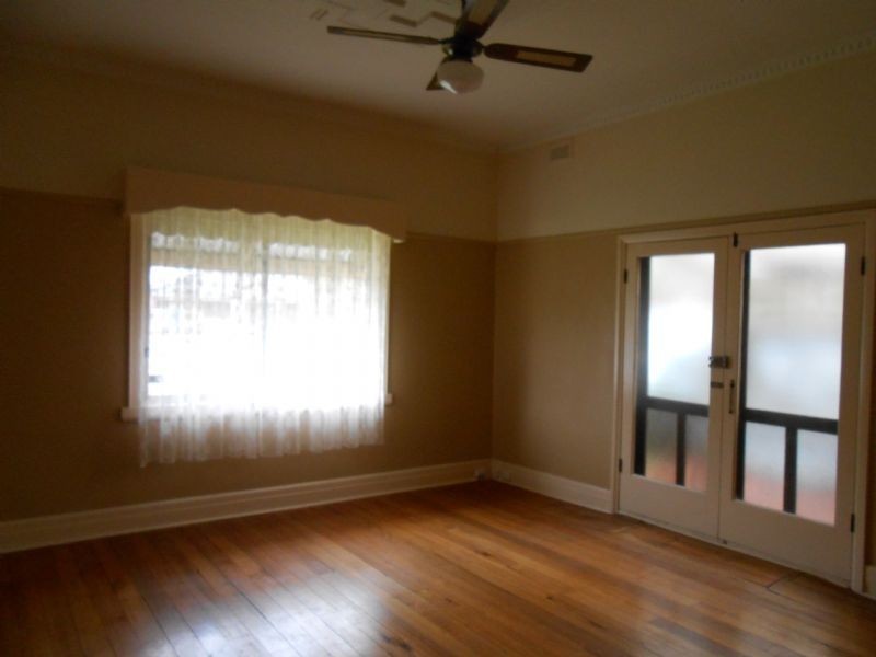 12 CLAUDE ST, Shepparton VIC 3630