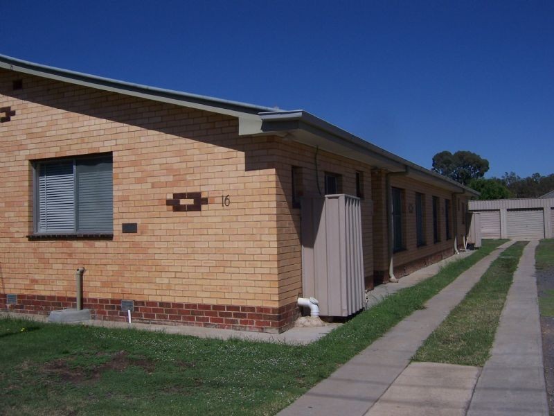 2/16 ERSKINE STREET, Shepparton VIC 3630