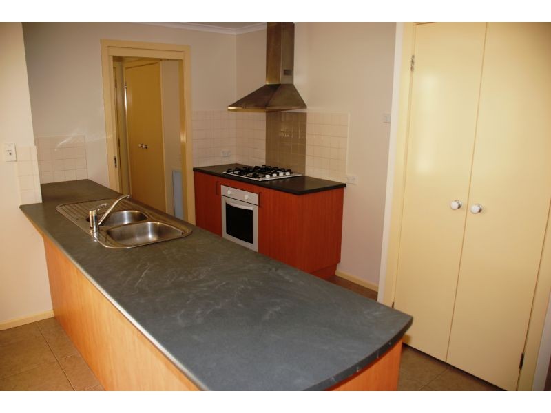 8a BLACKWOOD ST, Shepparton VIC 3630