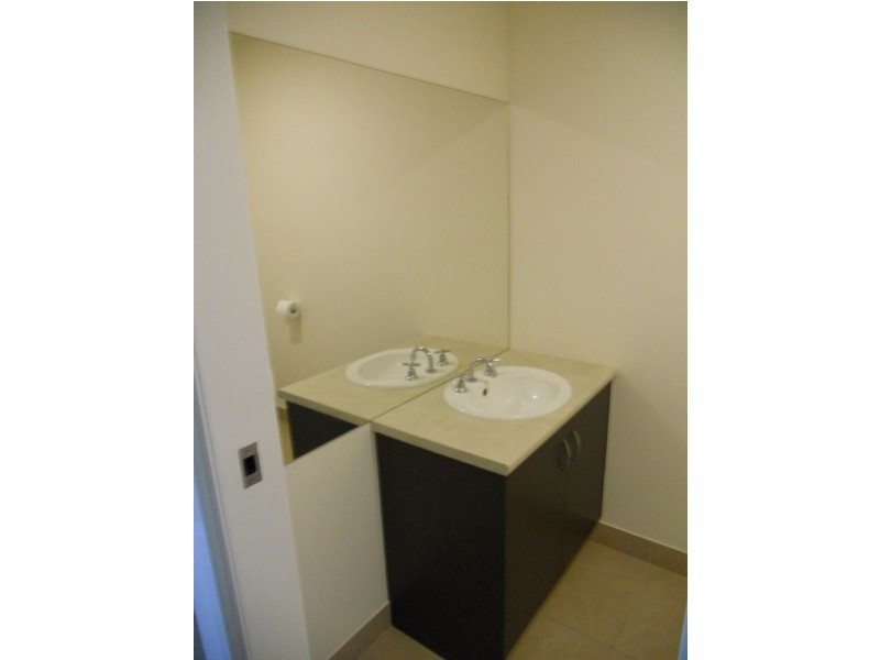 31 Nillahcootie Crescent, Kialla VIC 3631