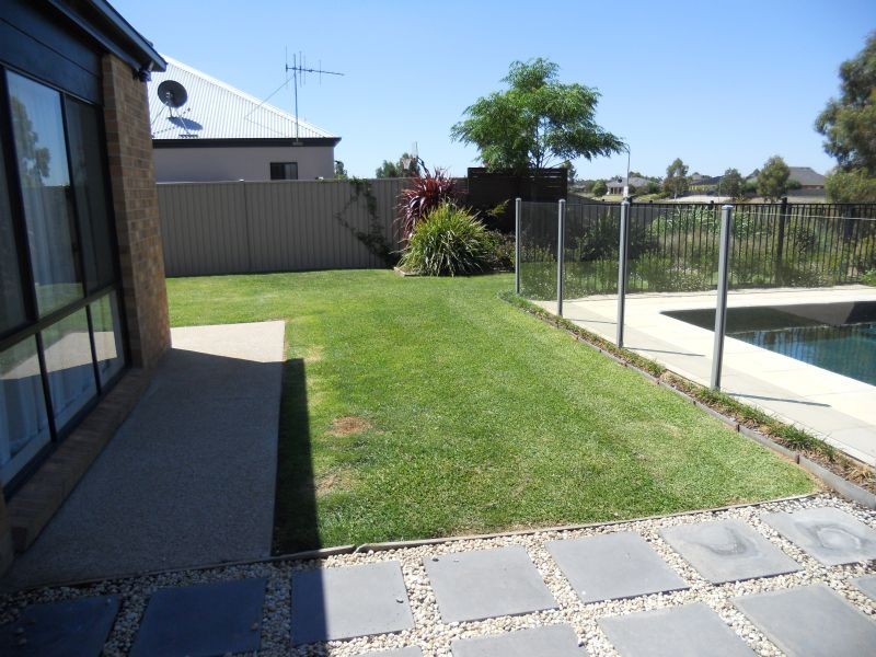 31 Nillahcootie Crescent, Kialla VIC 3631