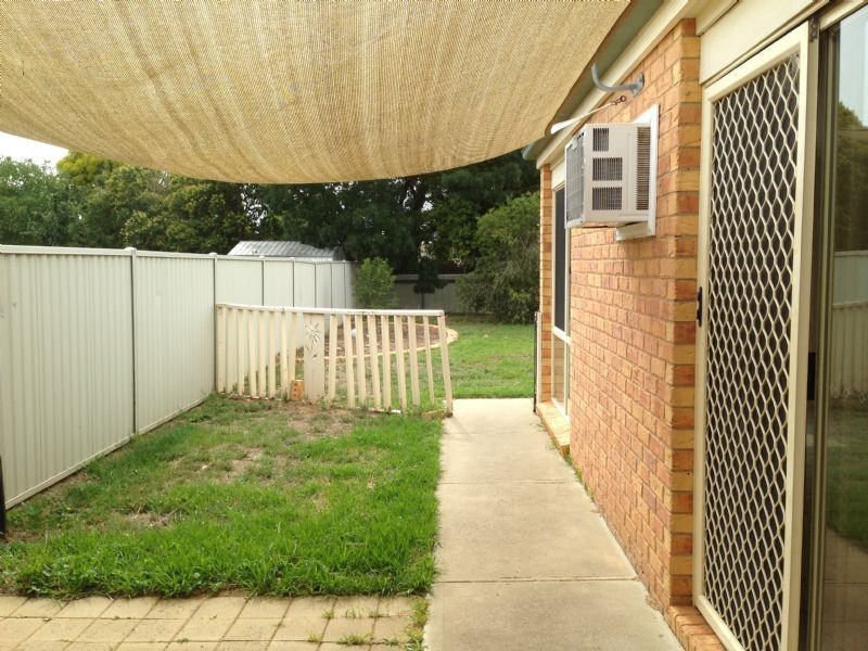 6 DOWSON PLACE, Mooroopna VIC 3629