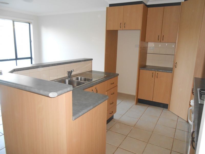 2/107 THE BOULEVARD, Shepparton VIC 3630