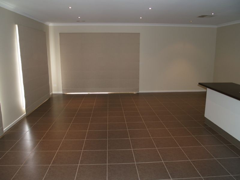1/11 CURLEW PLACE, Shepparton VIC 3630
