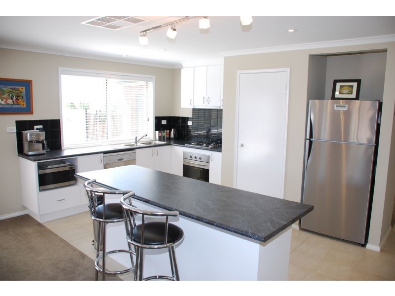 113 WARANGA DRIVE, Kialla VIC 3631