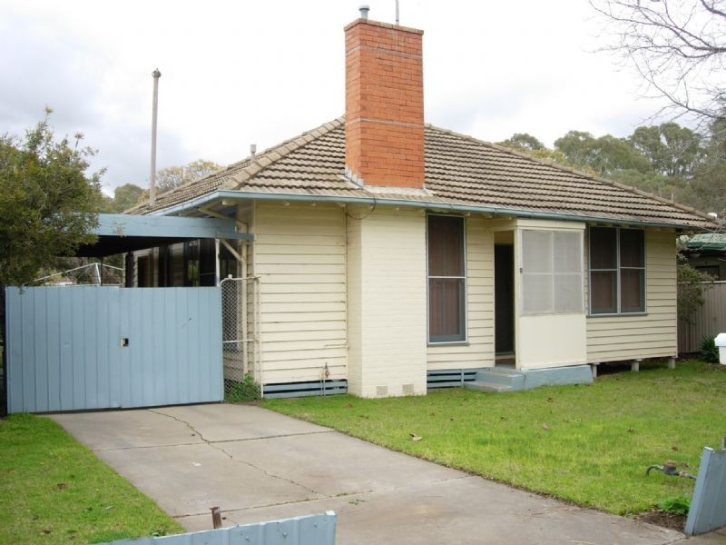 8 BALACLAVA ROAD, Shepparton VIC 3630