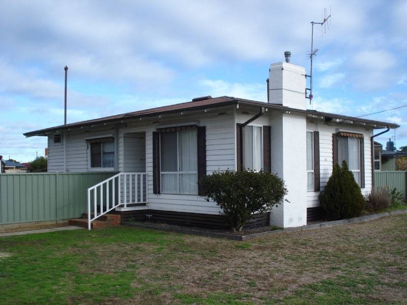 52 MALCOLM CRESCENT, Shepparton VIC 3630