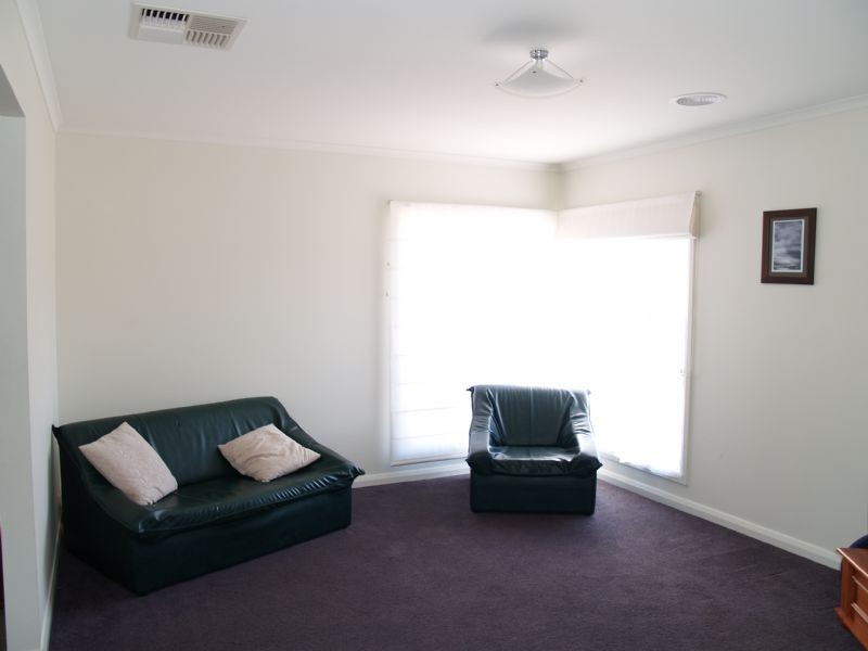 3 CURLEW PLACE, Shepparton VIC 3630