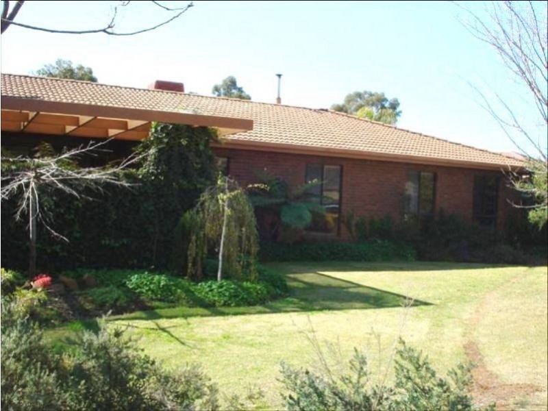 5 THE BOULEVARD, Shepparton VIC 3630