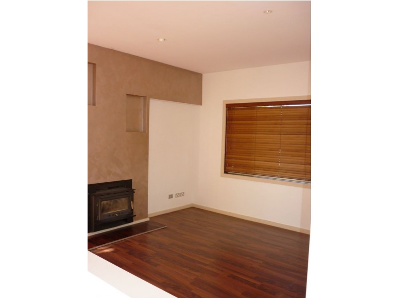 55 MACINTOSH STREET, Shepparton VIC 3630