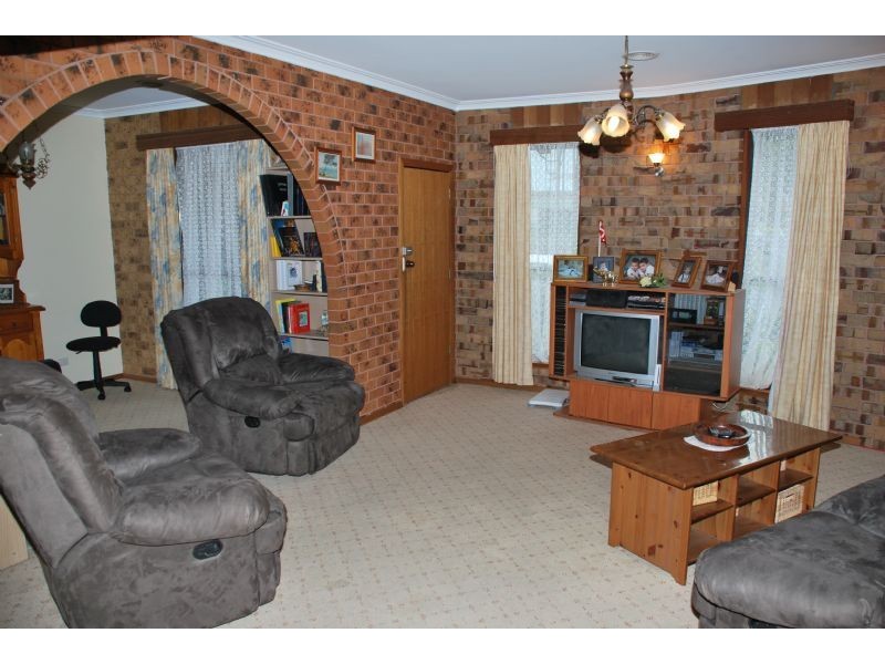 42 Daldy Crescent, Shepparton VIC 3630