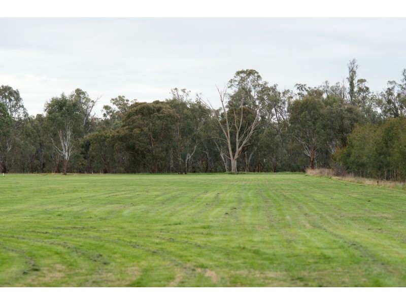 140  LAWS ROAD, Kialla VIC 3631