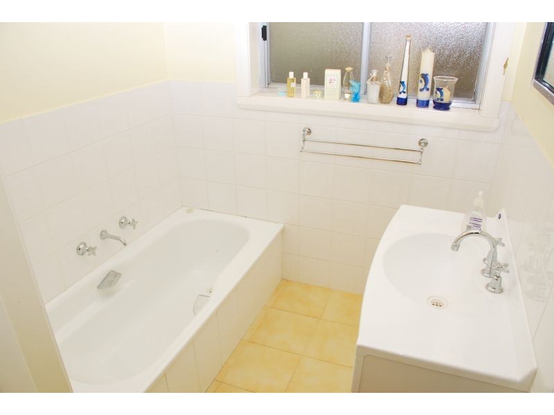 72 SUTCLIFFE STREET, Shepparton VIC 3630