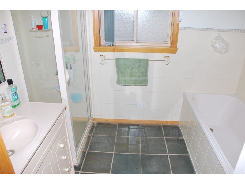 15 Solar Court, Shepparton VIC 3630