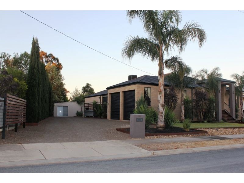 38 Vickers Street, Kialla VIC 3631