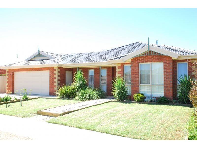 14 CAULFIELD CRT, Shepparton VIC 3630