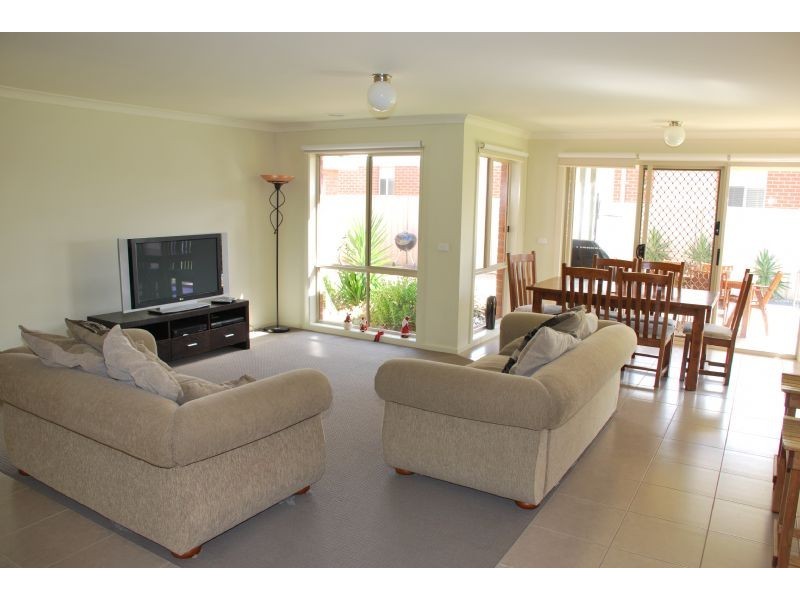 14 CAULFIELD CRT, Shepparton VIC 3630