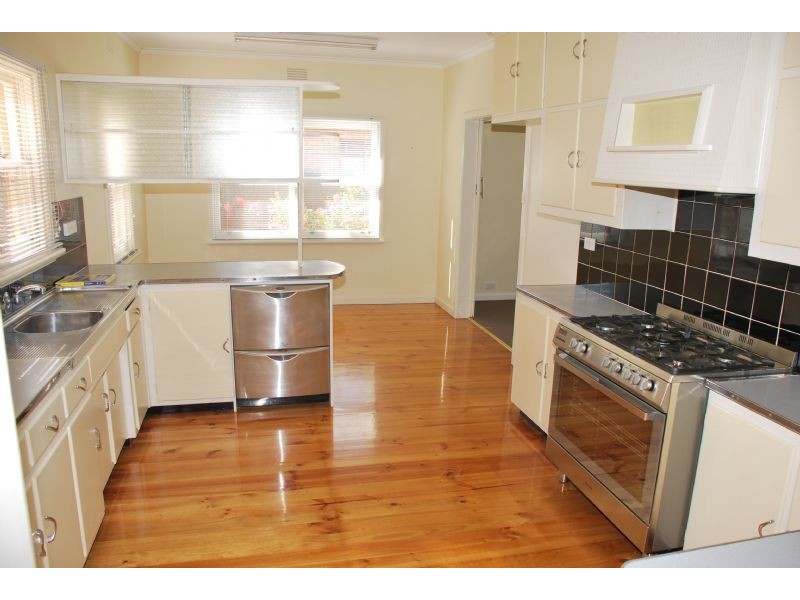16 KHULL STREET, Shepparton VIC 3630