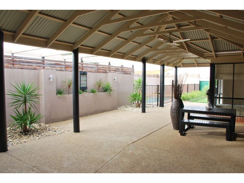 214 WARANGA DRIVE, Kialla VIC 3631