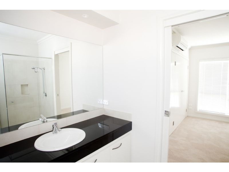 2/25 ORR STREET, Shepparton VIC 3630