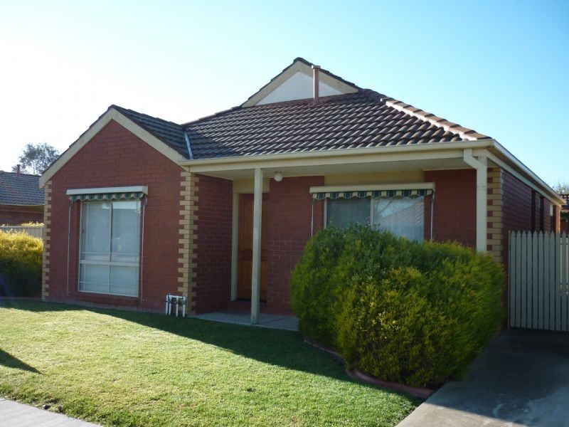 18 HELMER ST, Mooroopna VIC 3629