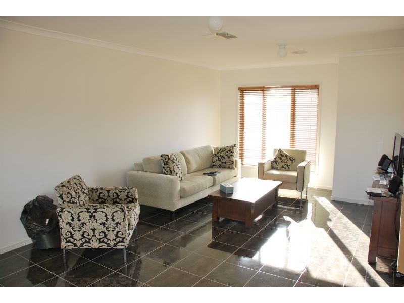 15 CARDINIA COURT, Kialla VIC 3631