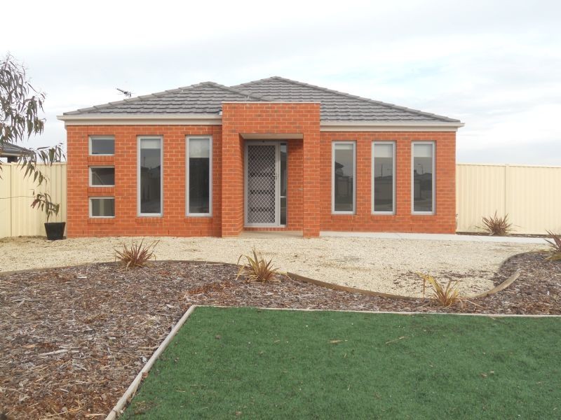 15 YANCHEP ST, Shepparton VIC 3630