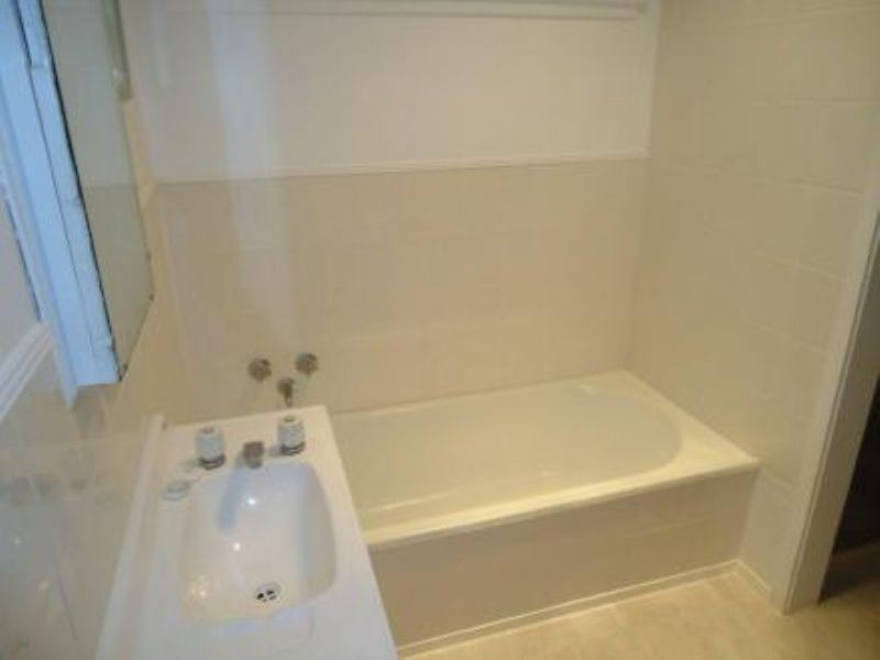 6 Surrey Crt, Shepparton VIC 3630