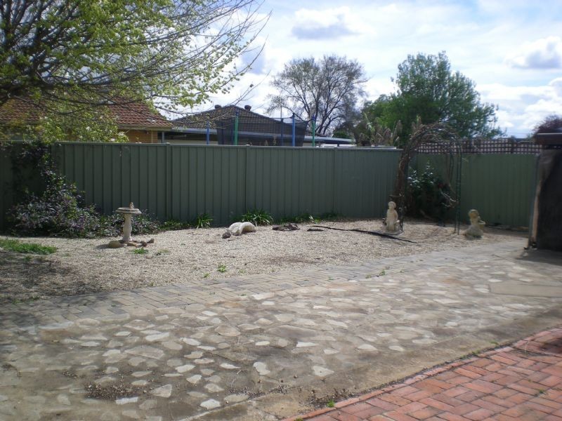 6 Surrey Crt, Shepparton VIC 3630