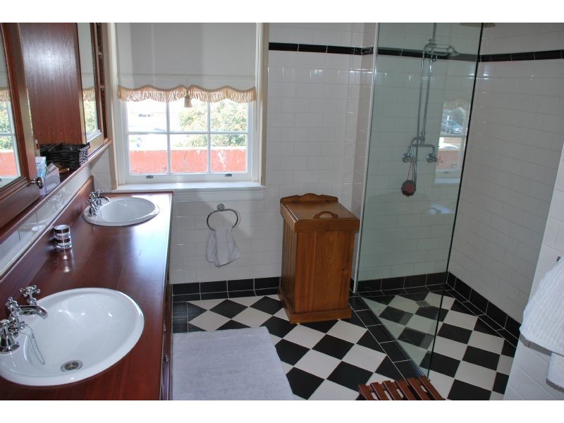 111 Maude Street, Shepparton VIC 3630